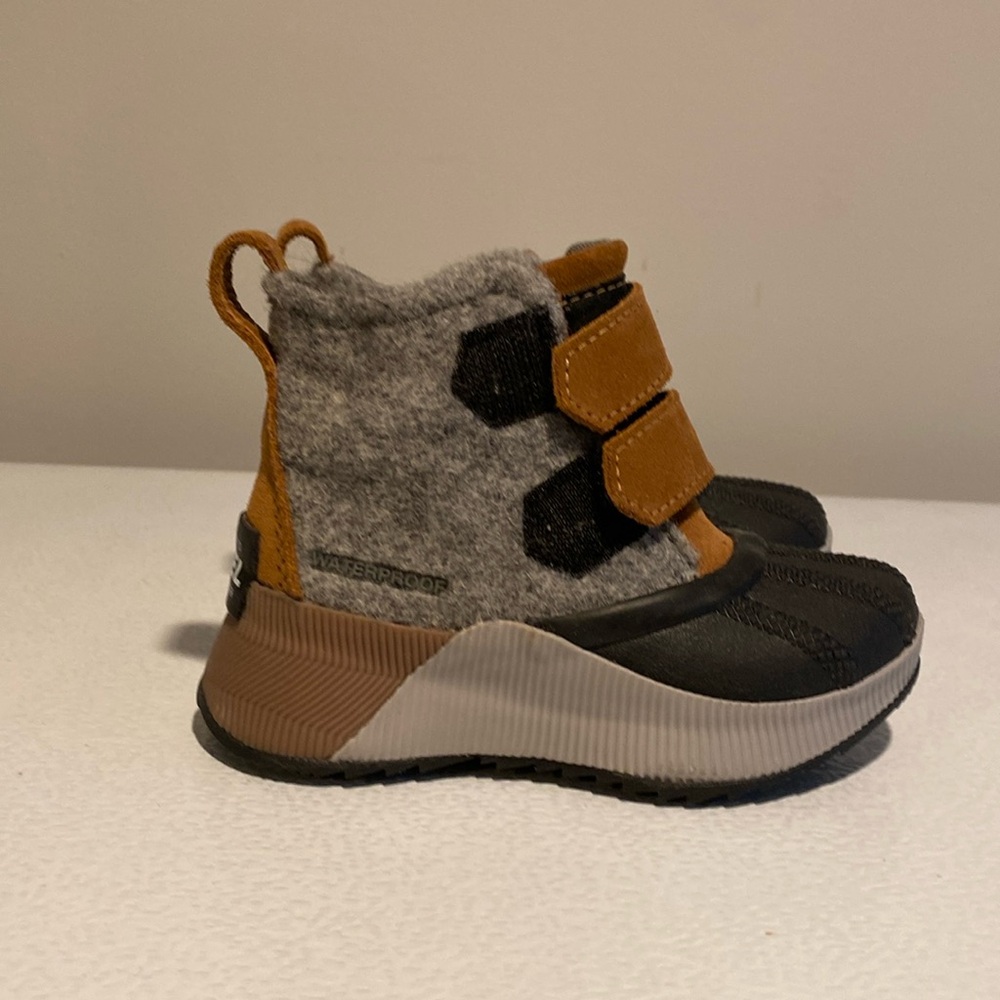 Sorel Toddler Snow Boots, Size 8